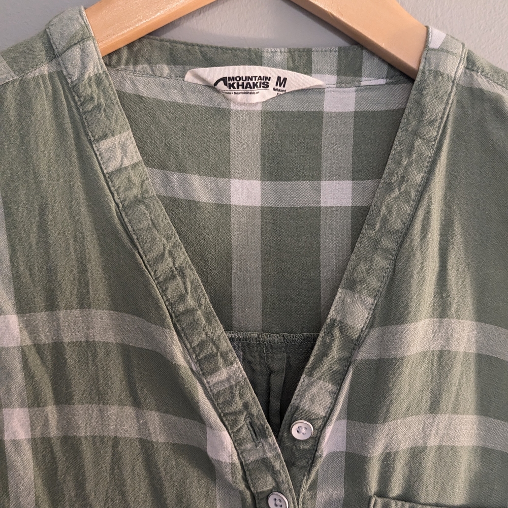 Mountain Khakis Green Plaid Sleeveless Women's Top - Picture 2 of 4